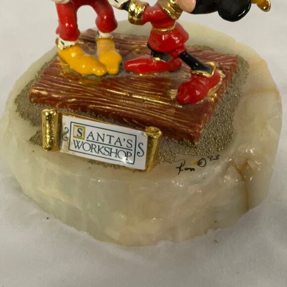 VTH DISNEY RON LEE SANTAS WORKSHOP SCULPTURE 1993 MICKEY GOOFY CHRISTMAS - Picture 5 of 6